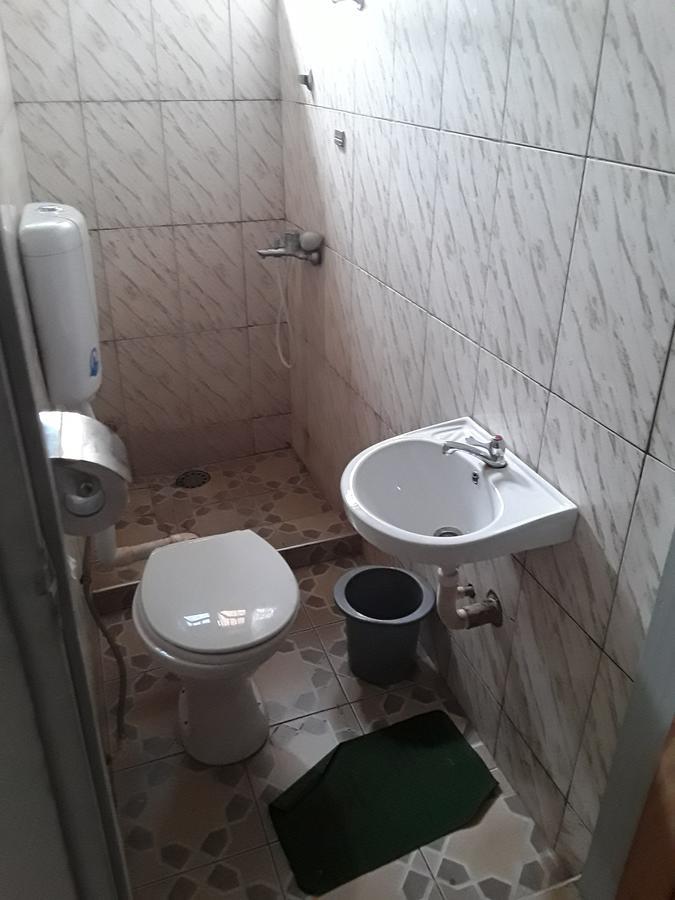 Bizay Hotel Sunyani Bagian luar foto